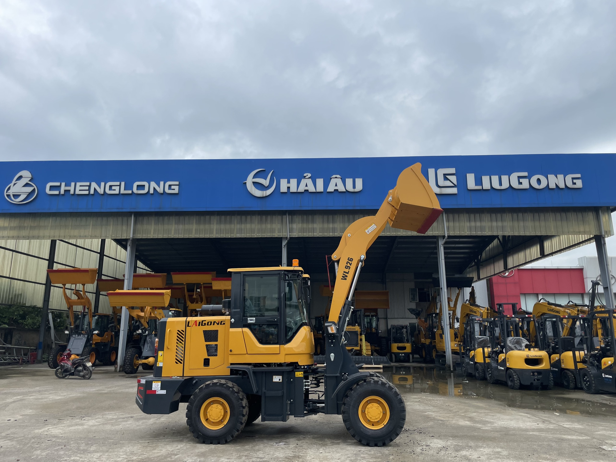 MÁY XÚC LẬT LAIGONG HẢI ÂU WL926 60KW GẦU 0.9M3 GIÁ TỐT